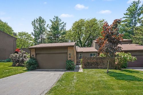 106 Merriweather Ln, Kalamazoo, MI, 49006-4104 | Card Image
