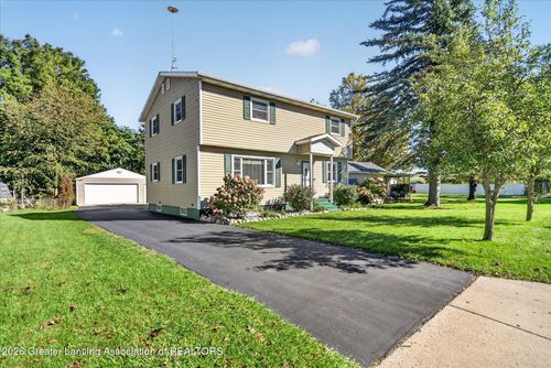 909 E Shaw St, Charlotte, MI, 48813-1962 | Card Image
