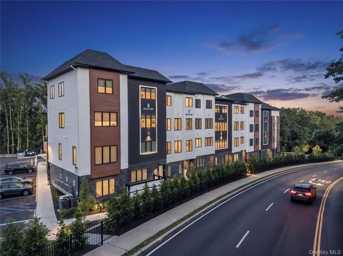 321-7 Valley Way, Ramapo, NY, 10977 | Card Image