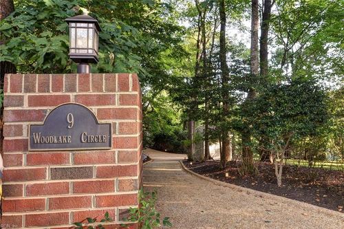 9 Woodlake Cir, Newport News, VA, 23606-2135 | Card Image