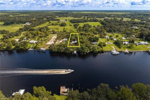 4359 County Rd 78, FORT DENAUD, FL, 33935-9678 | Card Image