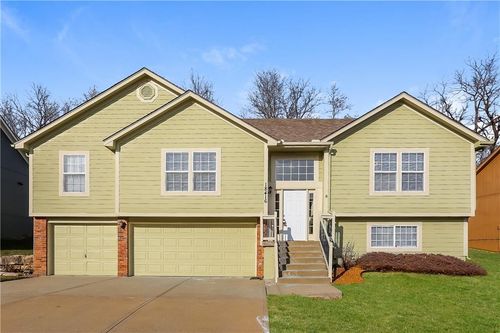 18416 E 19th St S, Independence, MO, 64057-2173 | Card Image