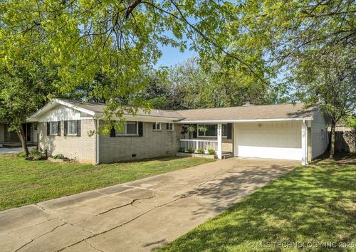 4620 Winston Ave, Tulsa, OK, 74135-3216 | Card Image