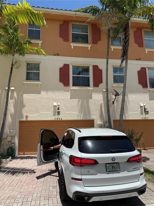 3924-3924 Laurel Ln, Coconut Creek, FL, 33073-4482 | Card Image