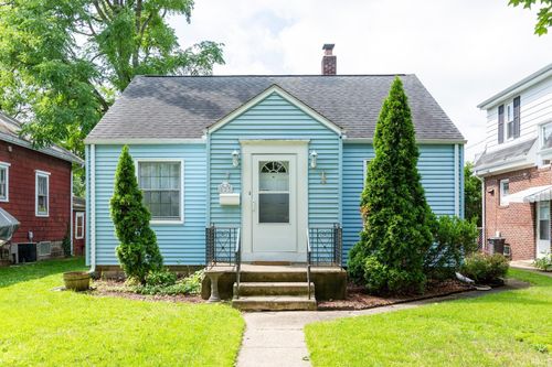 823 W Grove Street, Mishawaka, IN, 46545 | Card Image