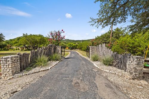 23644 Nameless Rd, Leander, TX, 78641-9025 | Card Image