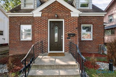 Front porch | Image 2