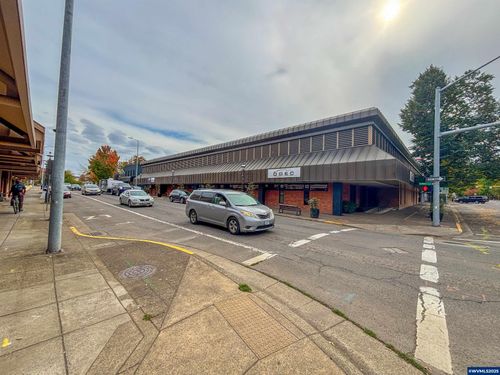 222-222 High St Se, Salem, OR, 97301-3611 | Card Image