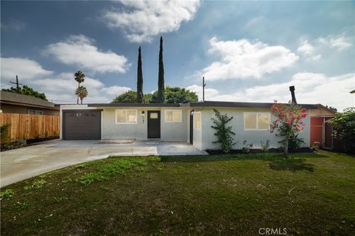 781 S Lilac Ave, Rialto, CA, 92376-6944 | Card Image