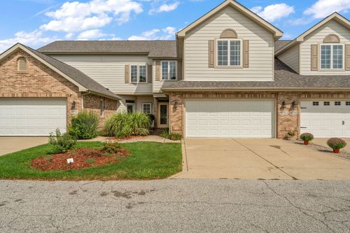 8092 Tuckaway Ct, Winfield, IN, 46307-9390 | Card Image