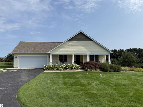8371 E Boca Vista Trl, Traverse City, MI, 49684-7066 | Card Image