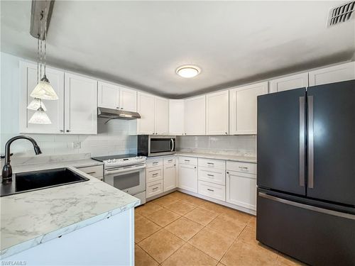 6302 Royal Woods Dr, FORT MYERS, FL, 33908-6137 | Card Image