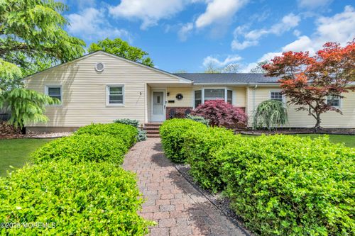 5 Westbrook Cir, Howell, NJ, 07731-2180 | Card Image