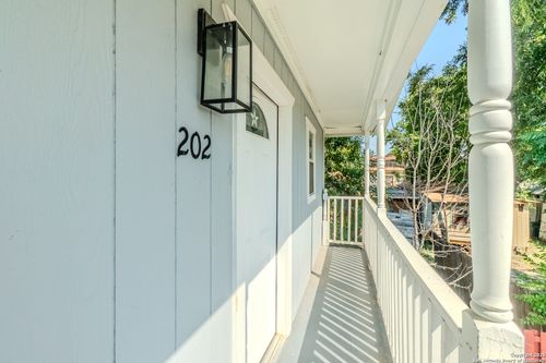 apt-202-125 Hess St, San Antonio, TX, 78212-4691 | Card Image