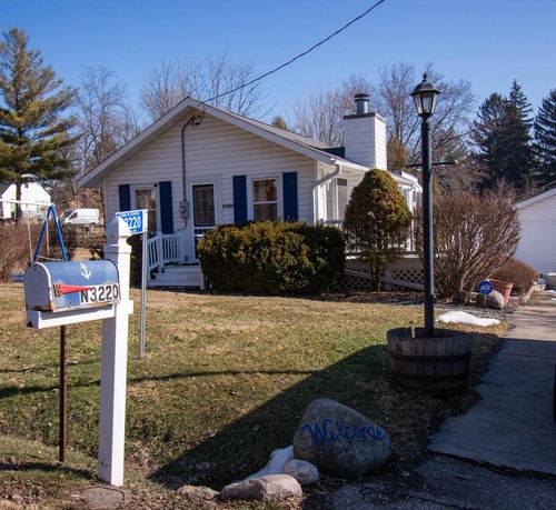 N3220 Acacia Road, Geneva, WI, 53147 | Card Image