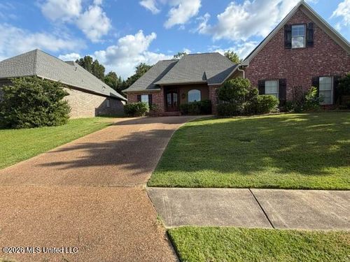 242 Huntington Holw, Brandon, MS, 39047-5208 | Card Image