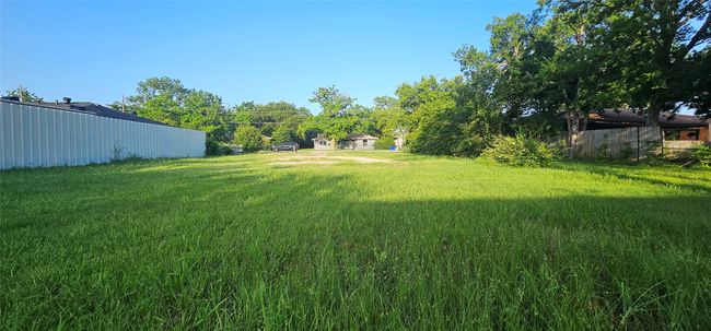 View of yard | Image 9