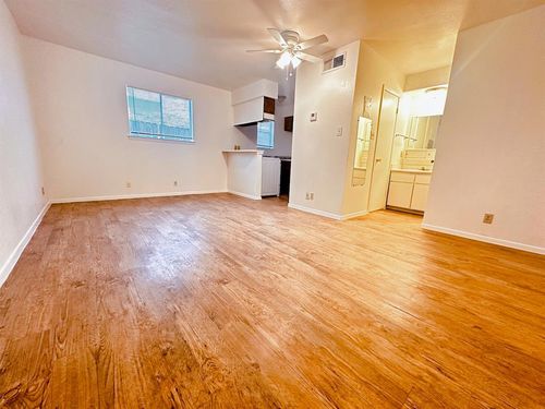 apt-203-4204 Speedway, Austin, TX, 78751-3755 | Card Image