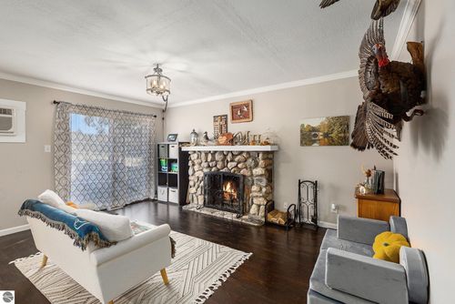 8615 Rapid City Rd Nw, Rapid City, MI, 49676-9501 | Card Image