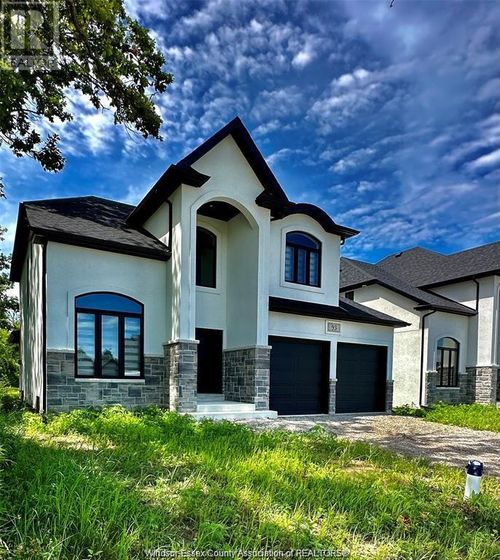 93 Belleview Dr, Cottam, ON, N0R1B0 | Card Image