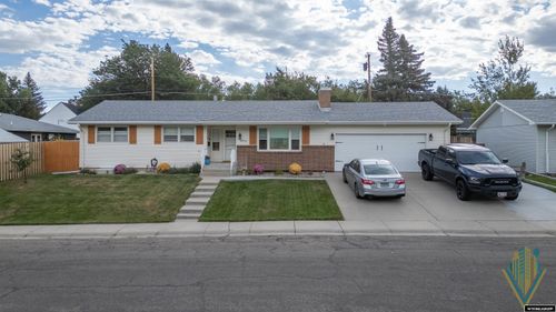 3711 Arroyo Dr, Casper, WY, 82604-4959 | Card Image