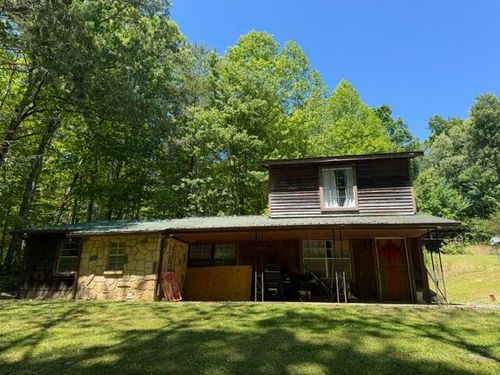 669 Pond Ridge Rd, Tellico Plains, TN, 37385-6065 | Card Image