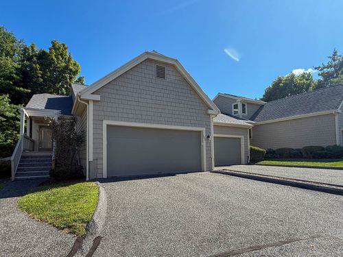 unit-152-12 Boulevard Dr, Danbury, CT, 06810-2204 | Card Image