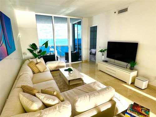 1804-15901 Collins Ave, Sunny Isles Beach, FL, 33160-4797 | Card Image