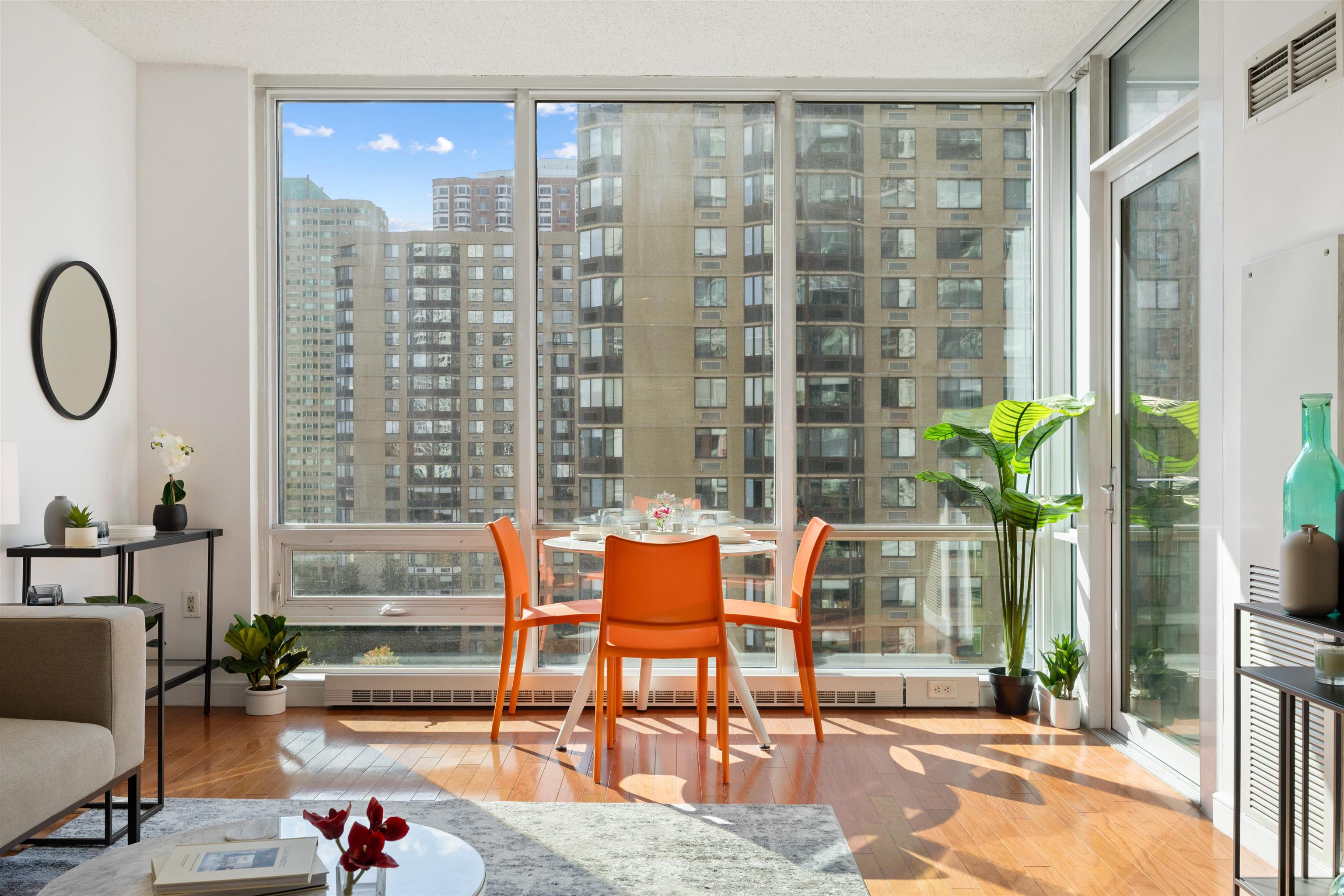Residential Lease in JC, Downtown 3