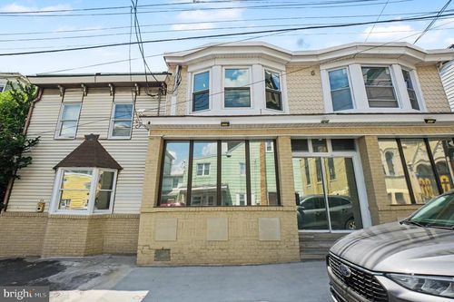214 N Jardin St, SHENANDOAH, PA, 17976-1640 | Card Image