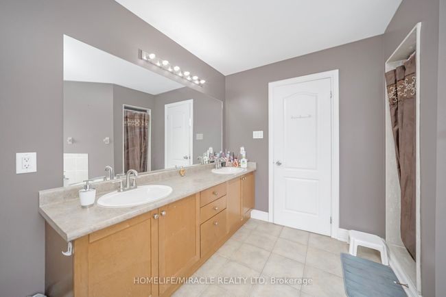 2 Roycrest St, House other with 7 bedrooms, 4 bathrooms and 4 parking in Brampton ON | Image 28