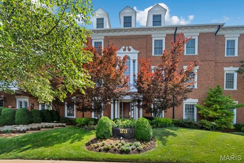apt-2b-23 Topton Way, Clayton, MO, 63105-1662 | Card Image