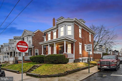 2400 N Madison St, WILMINGTON, DE, 19802-3438 | Card Image