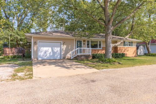 204 N Court St, Flanagan, IL, 61740-9034 | Card Image