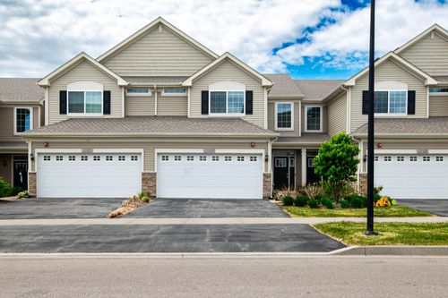 2049 S Stuttle Rd Road, Batavia, IL, 60510 | Card Image