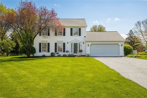 462 Dunwoody Xing, Webster, NY, 14580-9449 | Card Image