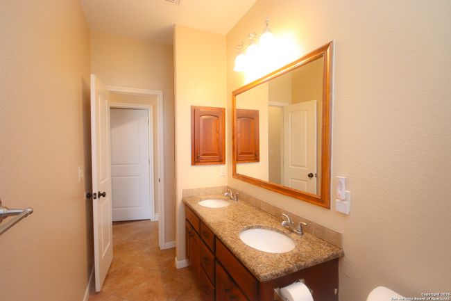 3rd Bathroom | Image 41