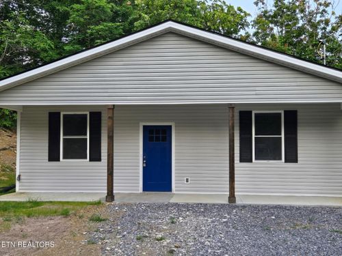585 Bull Run Rd, Luttrell, TN, 37779-2309 | Card Image