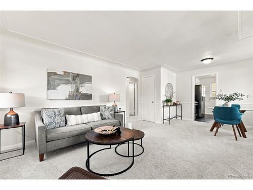 3223 Newport St, Denver, CO, 80207-2221 | Card Image