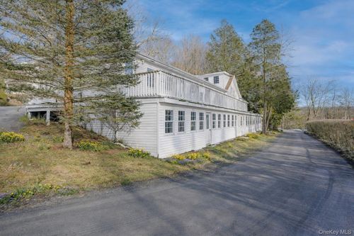 9 Solway Rd, Saugerties, NY, 12477-3966 | Card Image