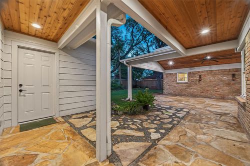 5638 Sanford Rd, Houston, TX, 77096-6142 | Card Image