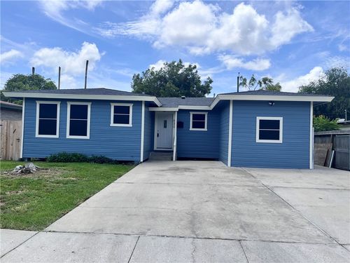 630 Sharon Dr, Corpus Christi, TX, 78412-2922 | Card Image