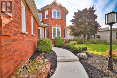 4 Cornerstone Crt, House other with 4 bedrooms, 3 bathrooms and 6 parking in Bolton ON | Image 2