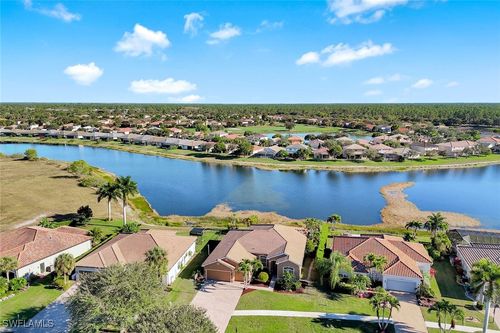 2143 Grove Dr, NAPLES, FL, 34120-7566 | Card Image