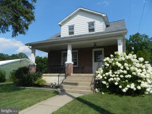 111 Sunset Ave, PLEASANT GAP, PA, 16823-3509 | Card Image