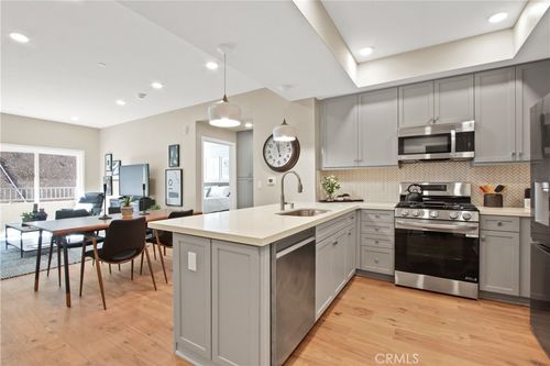 112-927 Deep Valley Dr, Rolling Hills Estates, CA, 90274-3808 | Card Image