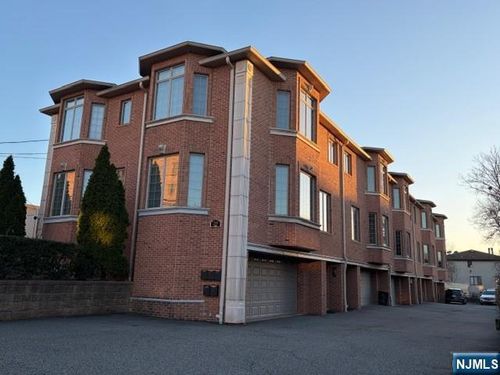 20 W Palisades Blvd, Palisades Park, NJ, 07650-2898 | Card Image