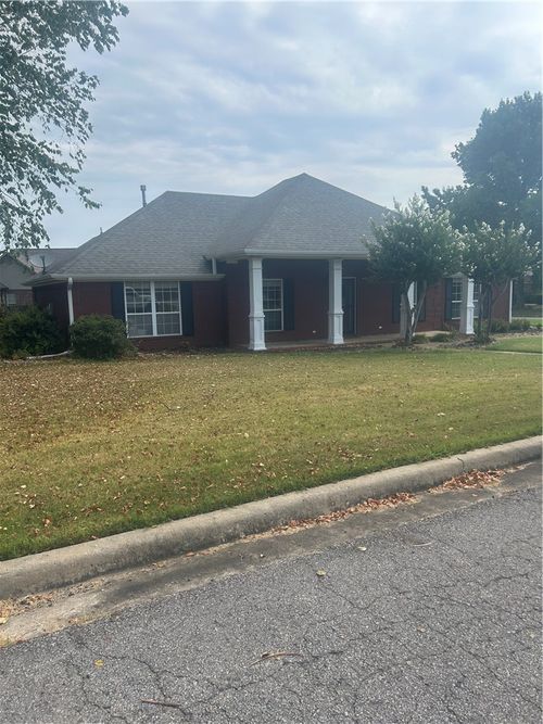 2008 W 8th St, Russellville, AR, 72801-5655 | Card Image