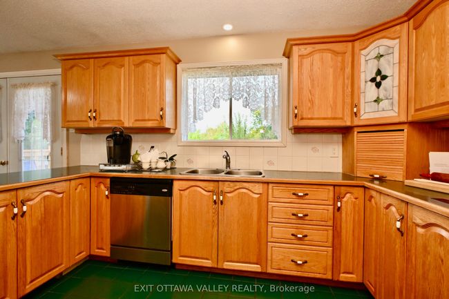 1932 Gore Line, House other with 4 bedrooms, 2 bathrooms and 4 parking in Westmeath ON | Image 10