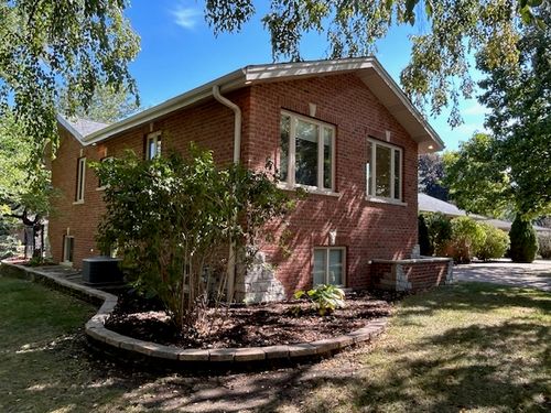 2277 S Westwood Ln, Palatine, IL, 60067-7519 | Card Image